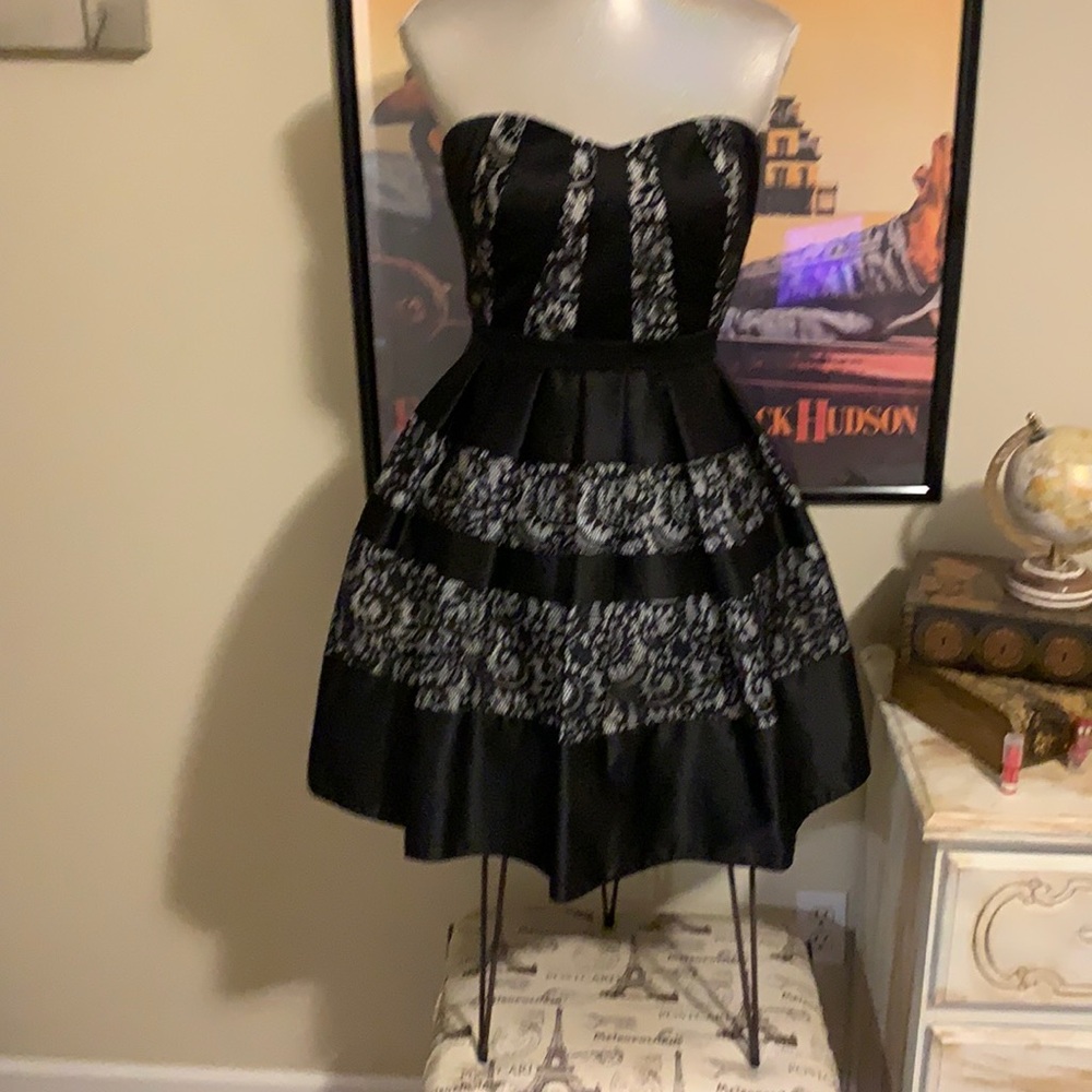 Betsy and Adam black and white dress size 2